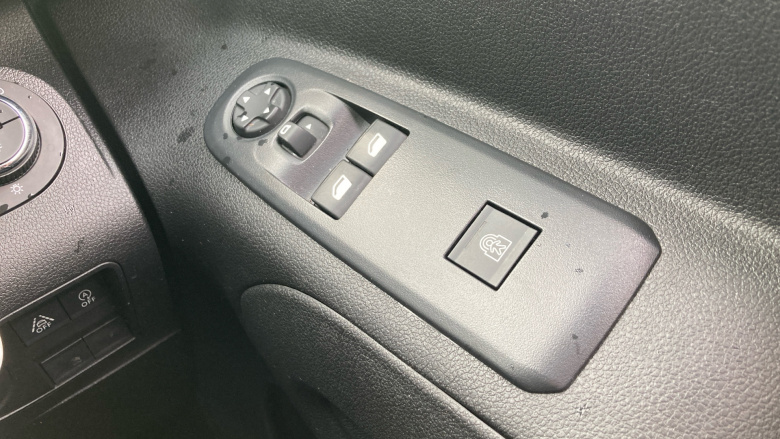 Vauxhall Combo Life 1.5 Turbo D Edition 5dr Diesel Estate